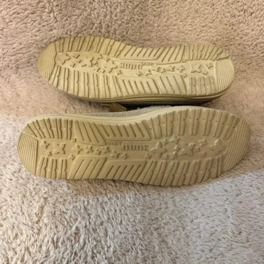 Hey Dude Wally Sox Beige Khaki Mens 8 Womens 10 Lightweight Slip On Loafers